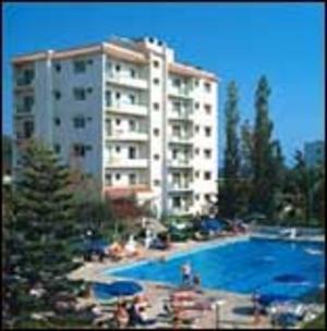 Allwin Roussos Beach 利马索尔 外观 照片